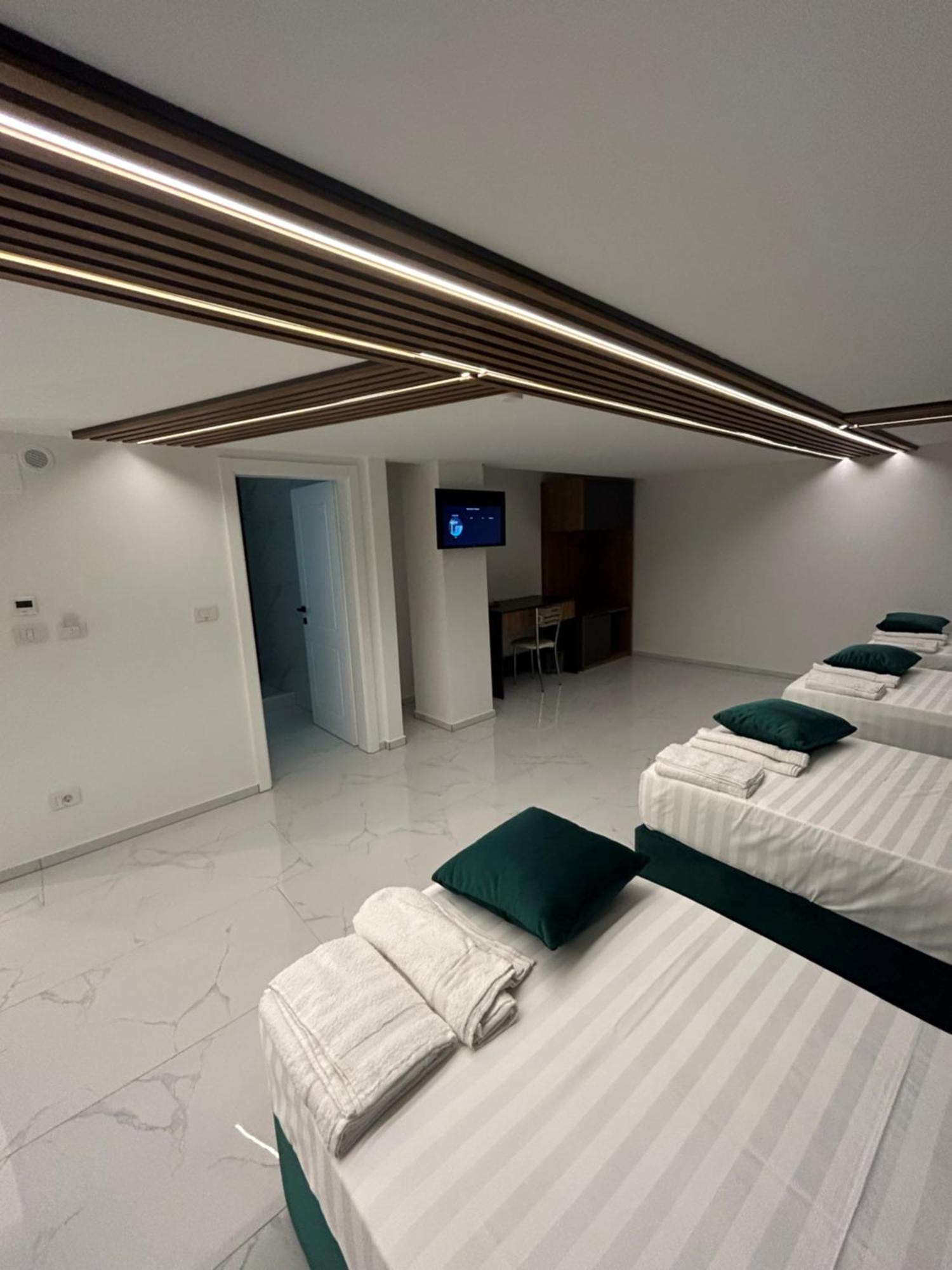 Comfort Hotel Струга Экстерьер фото